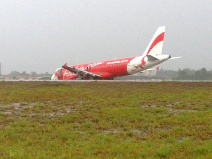  10.01.2011 A-320 9M-AHH AirAsia